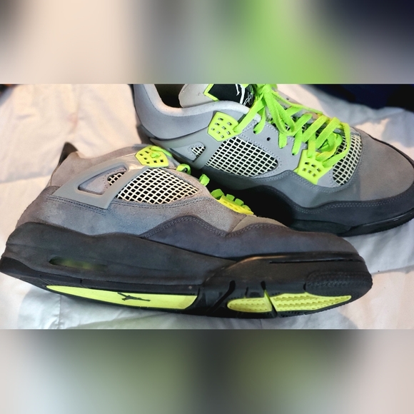 Nike retro AirJordan se 4 - Picture 1 of 3